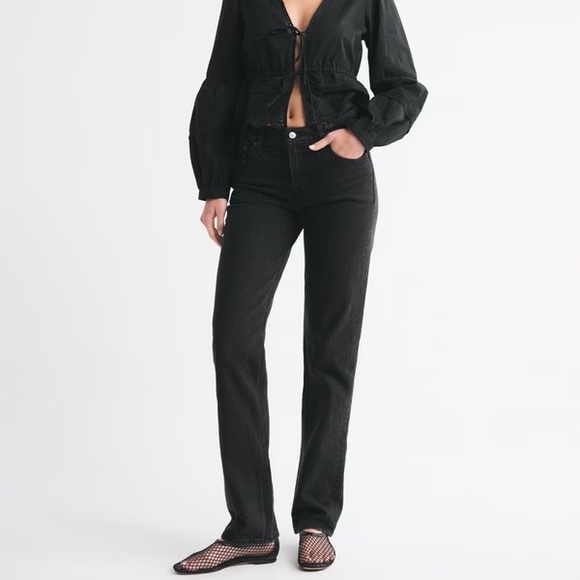 Abercrombie & Fitch Denim - Abercrombie & Fitch Women's Black Straight Leg Jeans 90s mid rise